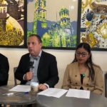 this is an alt image