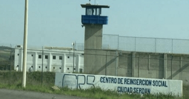 Implementan fuerzas de seguridad operativo en penal femenil de Ciudad Serdán