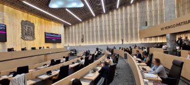 Suman cinco amparos contra el ciberasedio, Congreso reformará solo por orden de la SCJN