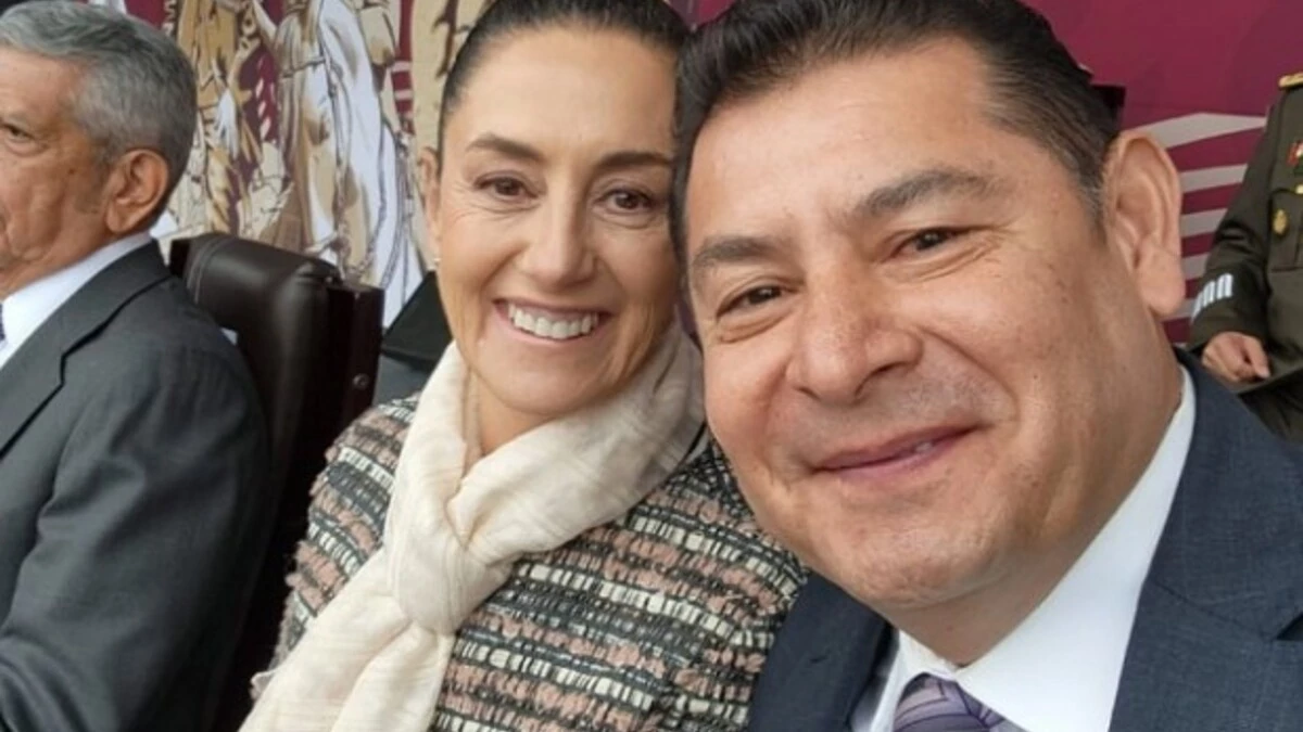 El Gobernadro Alejandro Armenta respalda plan B de reforma electoral