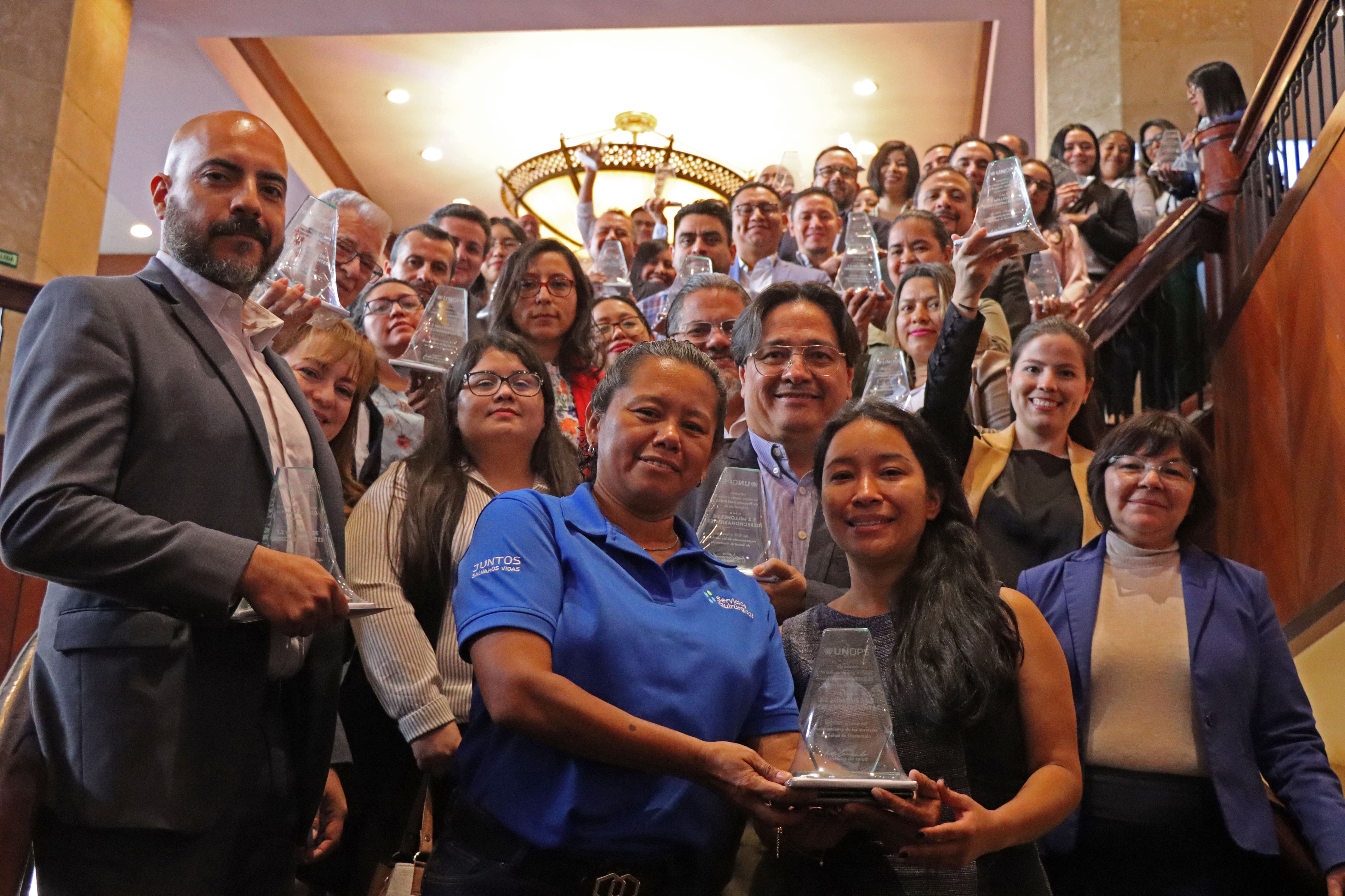 Empresas proveedoras reciben reconocimiento