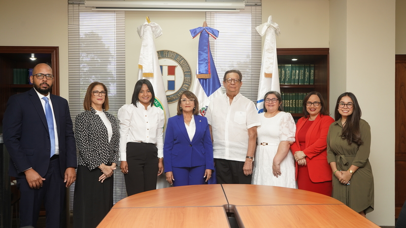 UNPHU y Leterago firman convenio para fomentar la innovación y el trabajo colaborativo entre la academia y la empresa