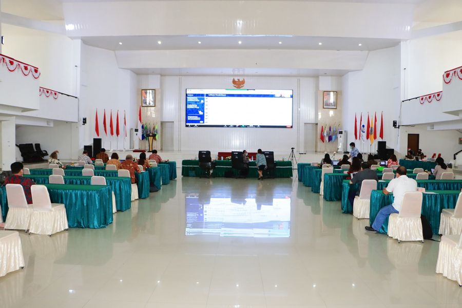 FGD Pembahasan Lintas Stakeholder RENSTRA UNSRAT 2020 – 2024 FGD Pembahasan Lintas Stakeholder RENSTRA UNSRAT 2020 – 2024