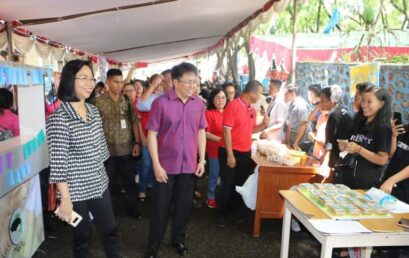 Rektor Membuka Kegiatan Market Place Expo 2018 pada Jumat 16 November 2018