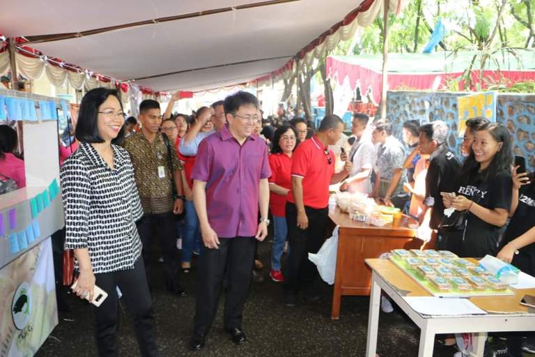 Rektor Membuka Kegiatan Market Place Expo 2018 pada Jumat 16 November 2018