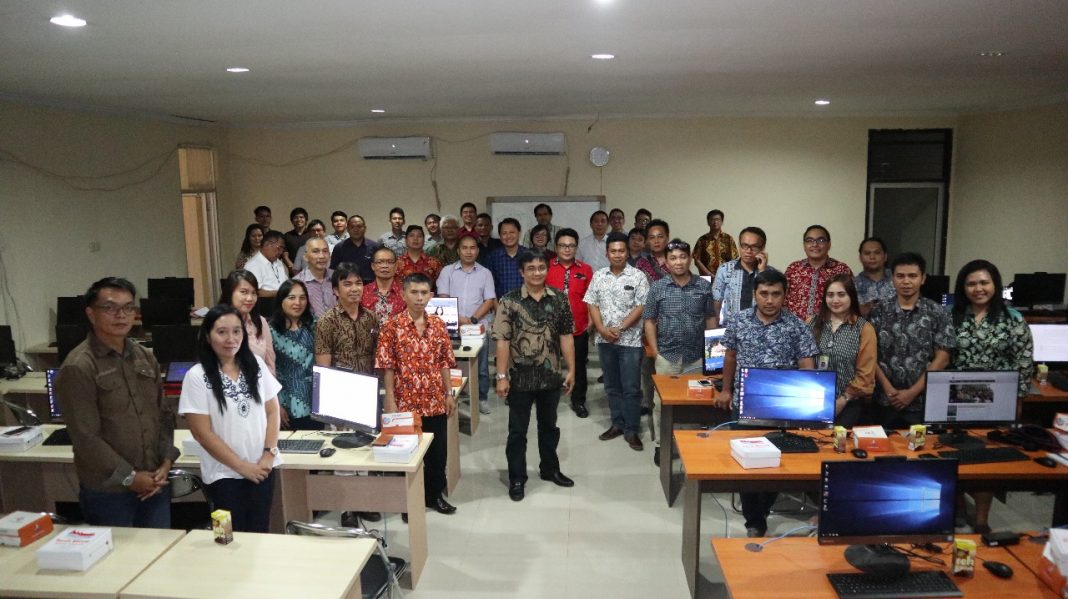 Pelatihan Jurnalistik dan Website Unit Kerja Se Universitas Sam Ratulangi