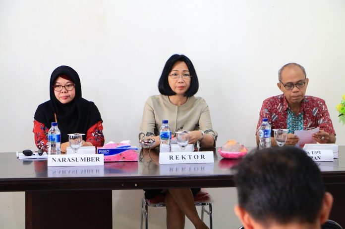 Pembukaan Bimtek Pengelolaan Arsip Dinamis Pembukaan Bimtek Pengelolaan Arsip Dinamis