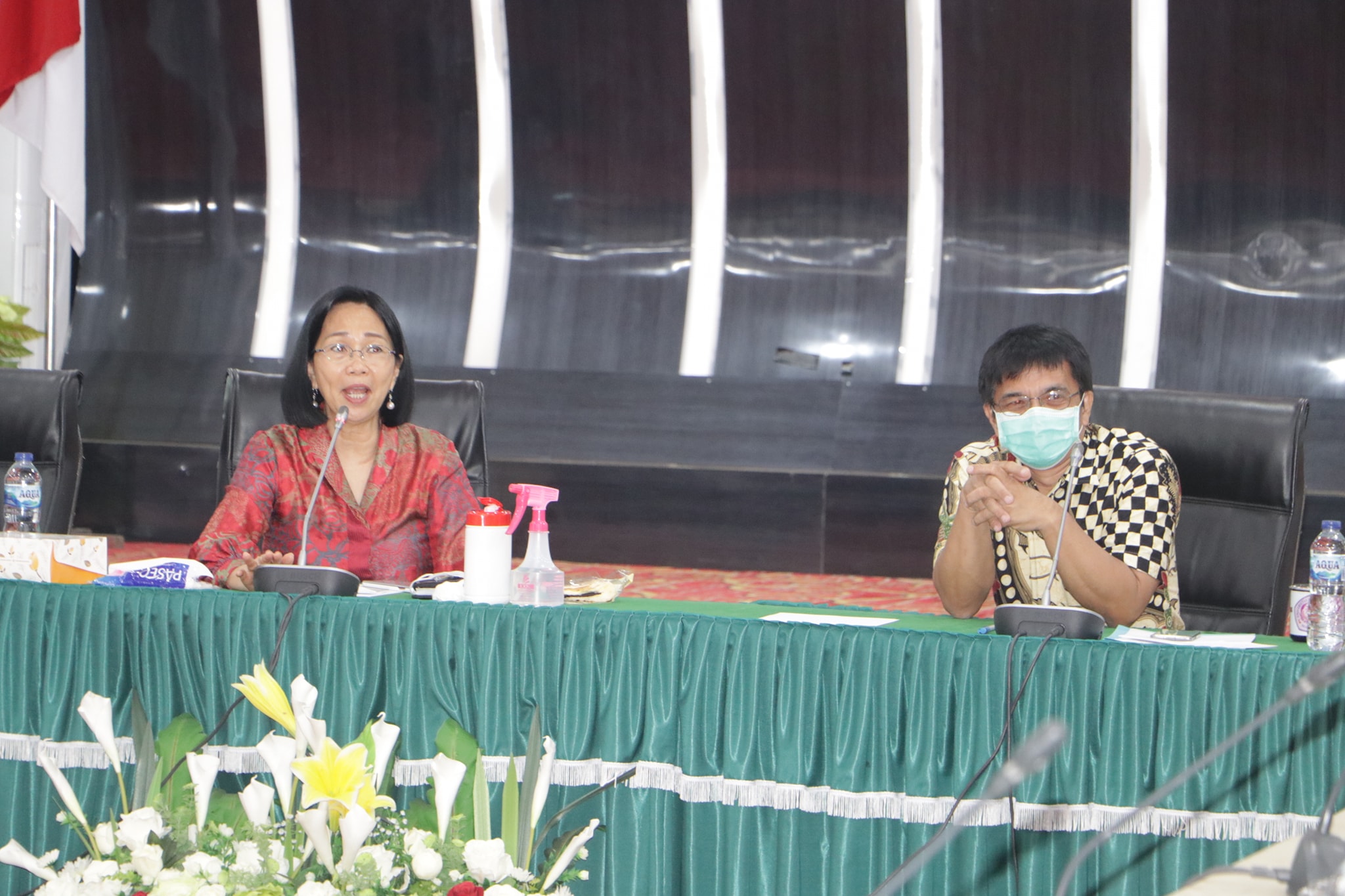 Rapat Persiapan Peluncuran Website UNSRAT Versi 2020 Rapat Persiapan Peluncuran Website UNSRAT Versi 2020