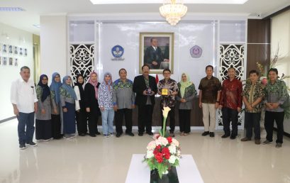 Benchmarking Universitas Negeri Malang Di UNSRAT