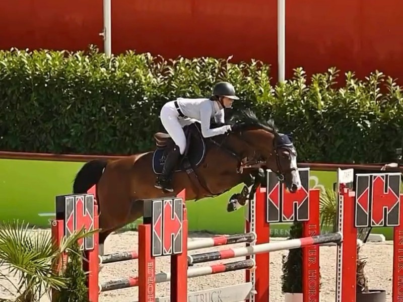 Million Rose profile photo