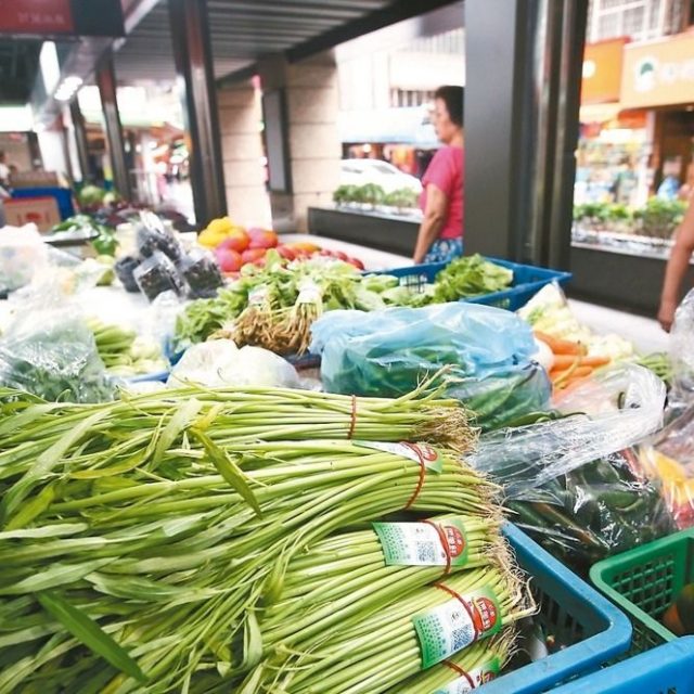 為何颱風前夕菜價就漲?攤商述批貨過程自清