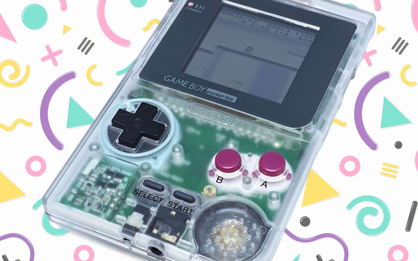 Game Boy de carcasa transparente. Fuente: Xataka