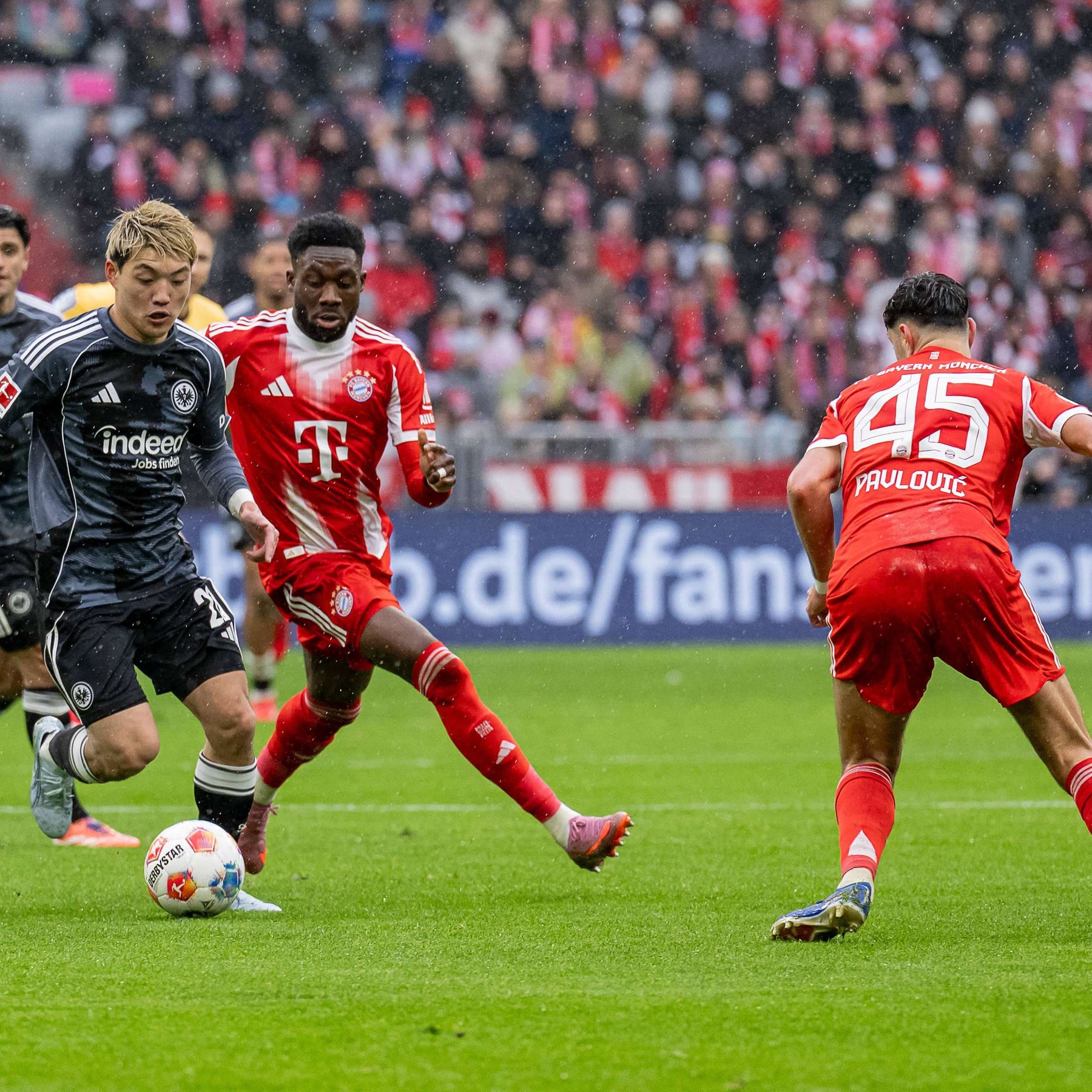 Particle: Phantom Goal Protest, Kompany’s Anti‑Racism Address and Badé ...