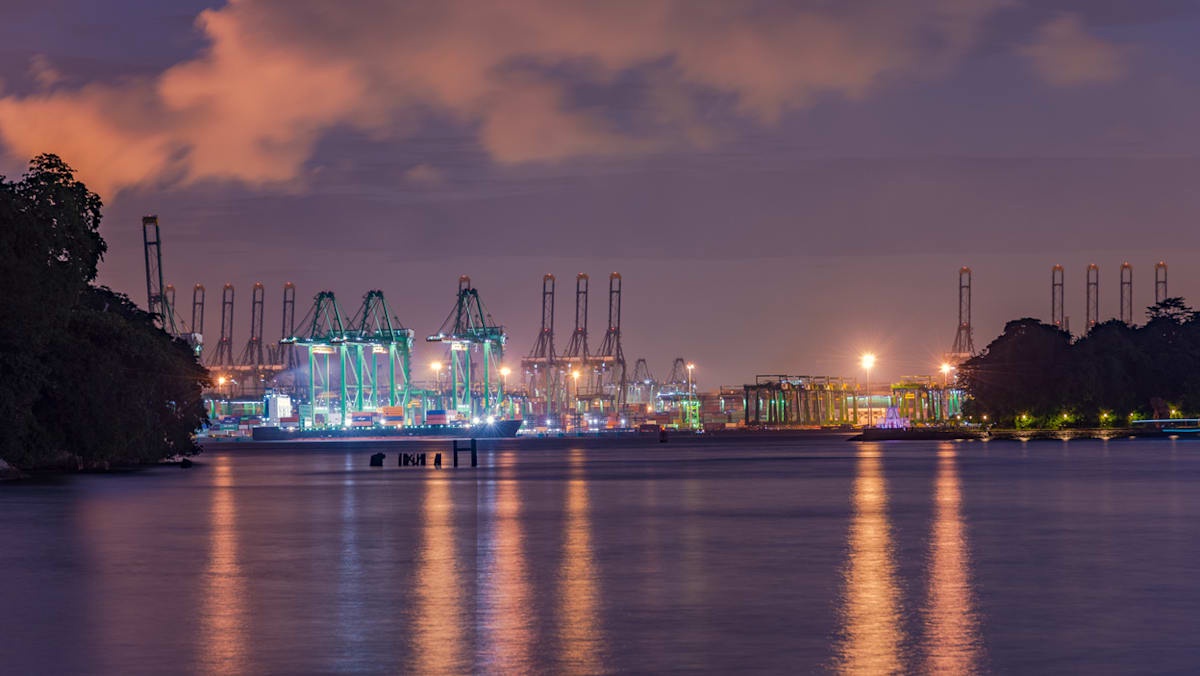 Particle: Container Fire on Ever Lenient at Singapore’s Pasir Panjang ...