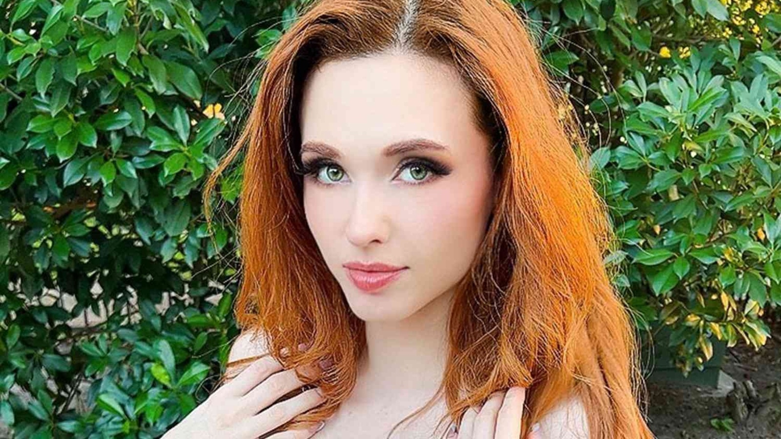 Particle News OnlyFans Star Amouranth Survives Violent Home Invasion