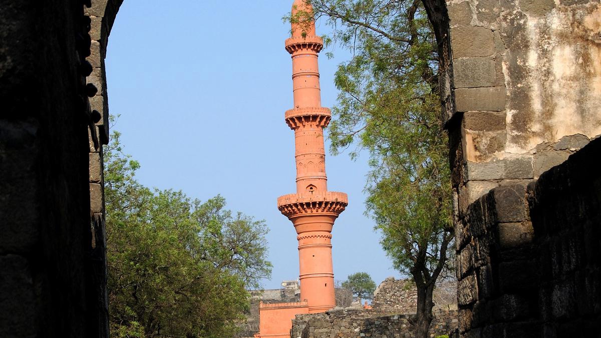 Particle News: INTACH Urges Fire-Safety Overhaul at Devgiri Fort After ...