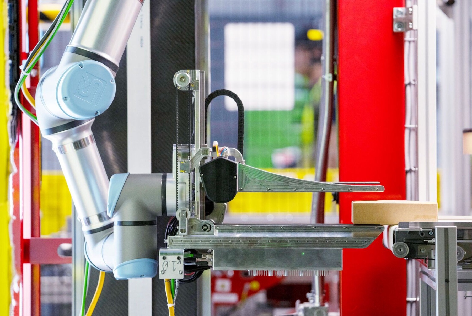Particle: Amazon Unveils Vulcan, Its First Warehouse Robot With a Sense ...