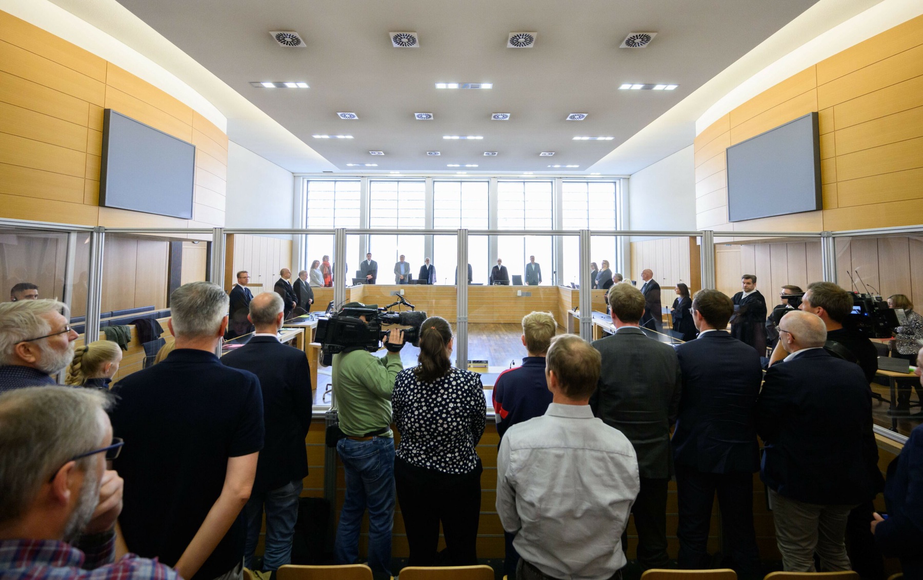 Particle: Four Former Volkswagen Managers Convicted in Dieselgate Fraud ...