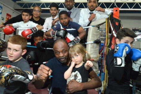 Particle: Boxing Community Mourns James Cook After Bladder Cancer Battle