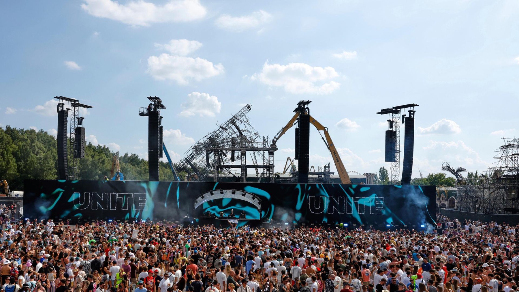 Particle: Tomorrowland Opens With Rebuilt Main Stage After Devastating Fire