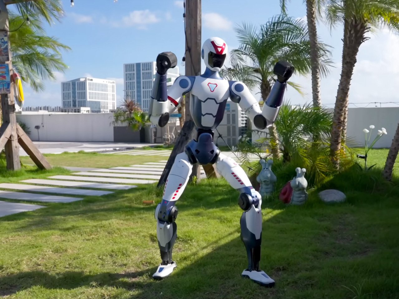 Particle: Unitree’s $5,900 R1 Humanoid Robot Hits Market with Geely ...