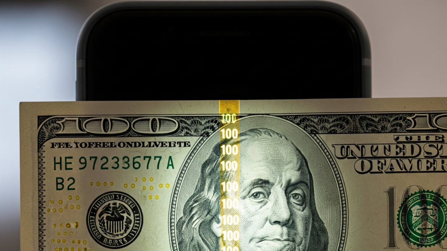 Particle News: Smartphone Cameras and Apps Become Go-To Tools to Spot ...