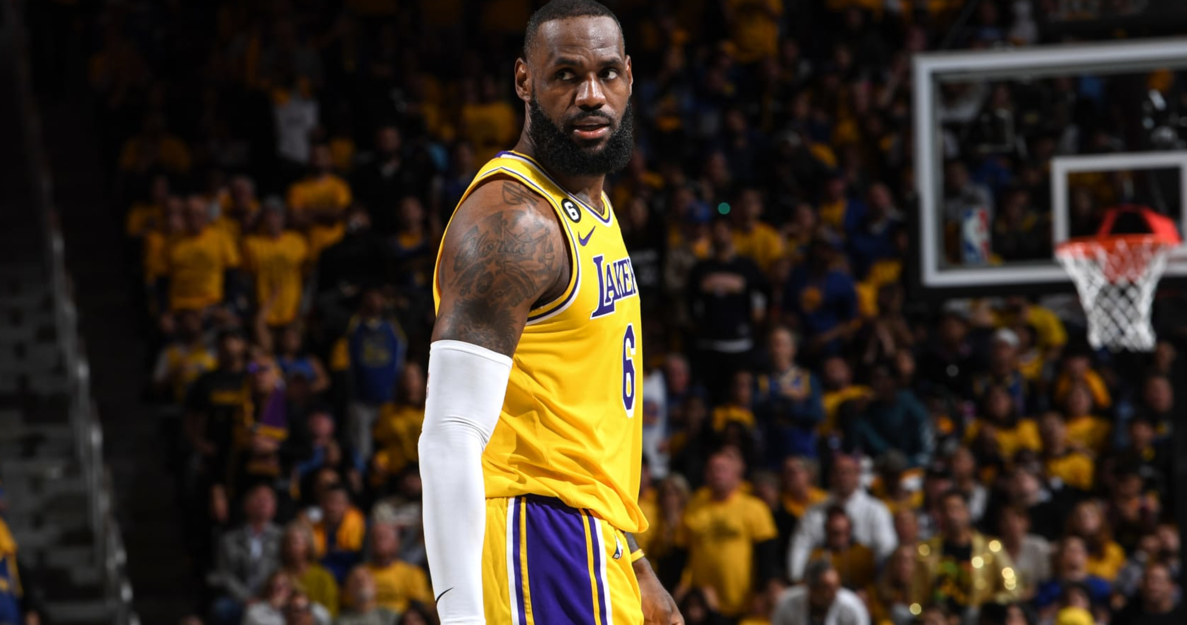 Forget The Rumors: Lebron James Confirms His Future With The Lakers (Sources) - 0xvmhdw