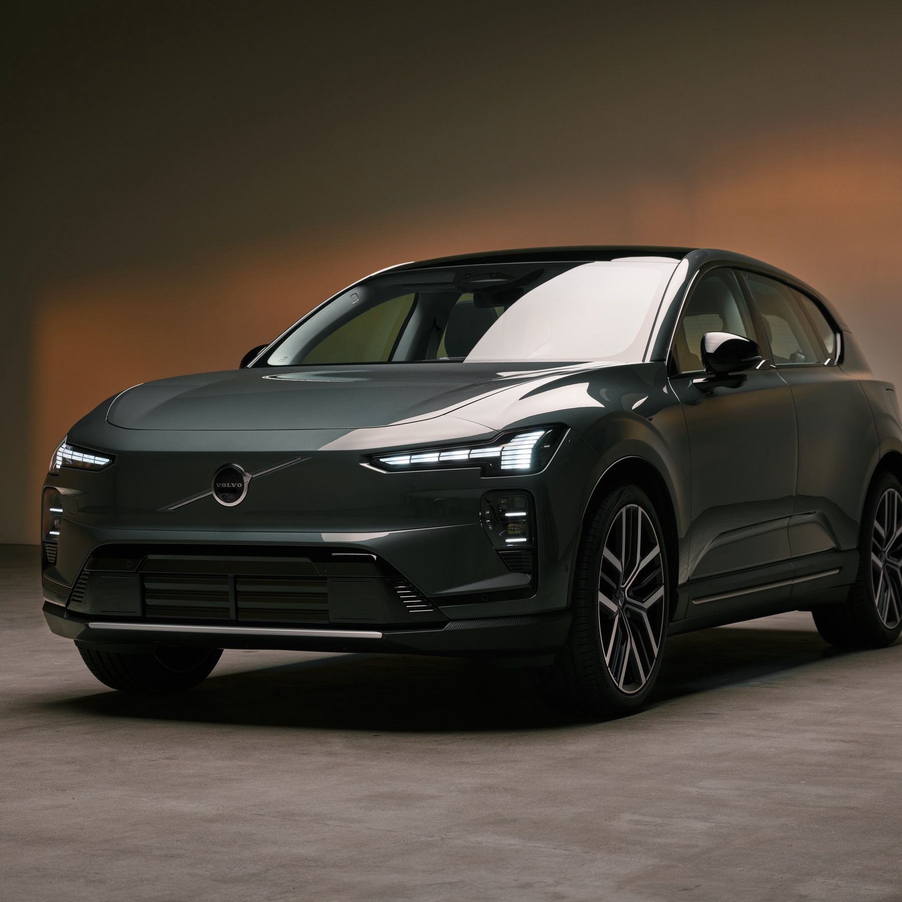 Particle: Volvo Unveils EX60 Electric SUV With New SPA3 Platform, 400 ...