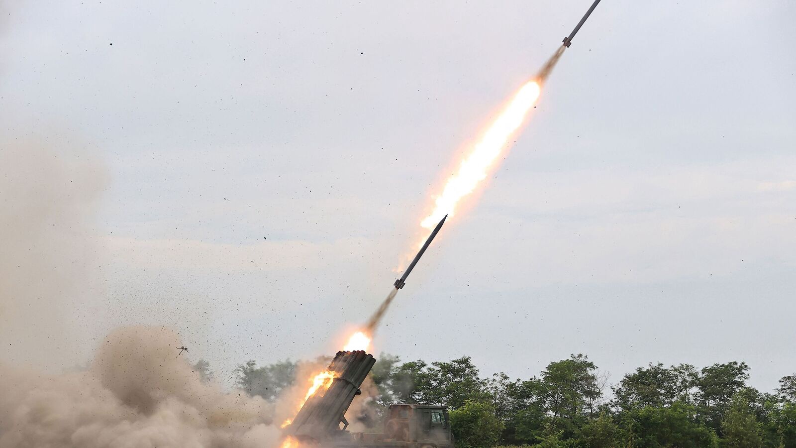 Particle News: Kim Jong Un Oversees Test of Upgraded Rocket Launcher
