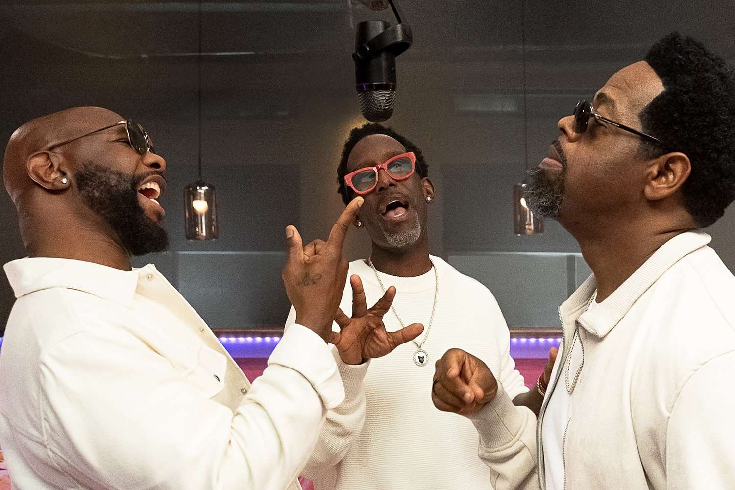 Particle News Boyz II Men Revive Chili's Iconic 'Baby Back Ribs