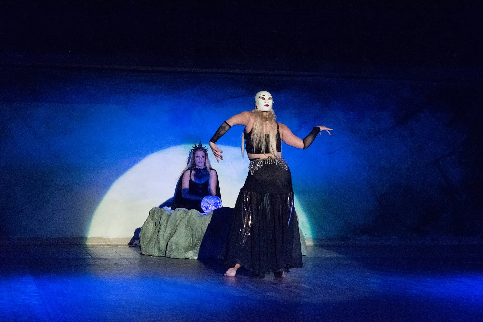 Στιγμιότυπο από την παράσταση Μάγισσες / Witches