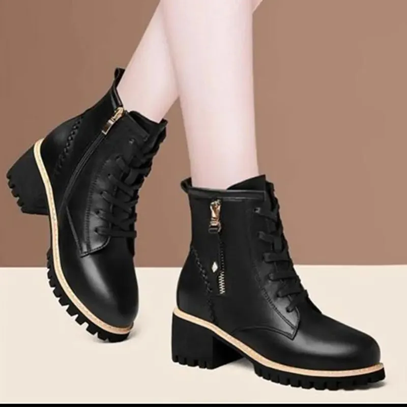 Ladies ankle Boots - Urbantreks 