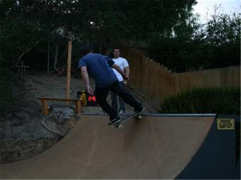 Most Skateboard Tail Taps On A Single Halfpipe Turn