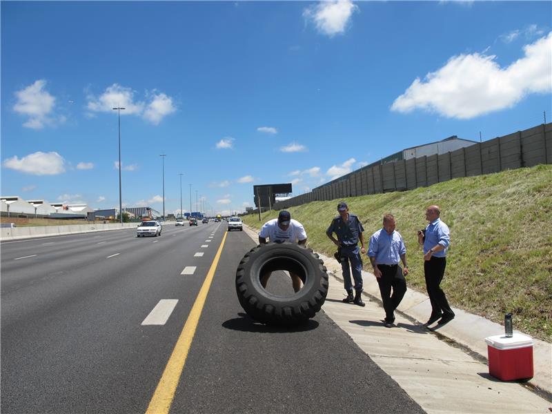Fastest Time To Flip A 100-Kilogram Tire 3 Kilometers