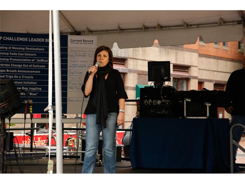 Longest Nonstop Karaoke Session Featuring Flight-Related Songs