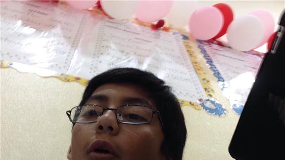 Most Selfies Taken In 10 Seconds While Chewing Bubble Gum