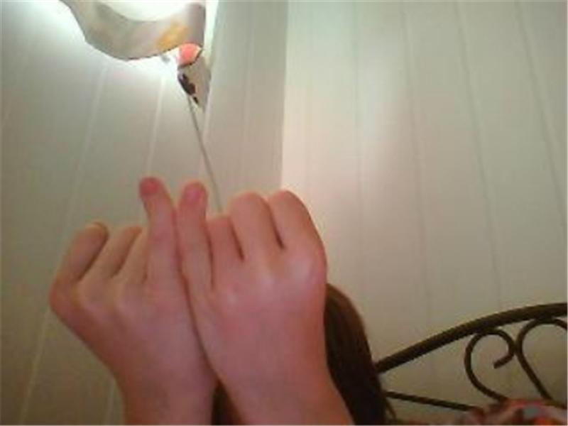 Largest Gap Between Tips Of Two Pinky Fingers Side-By-Side