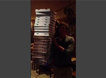 Most Pizza Boxes Held In Hand At Once | World Record | Schacht 13