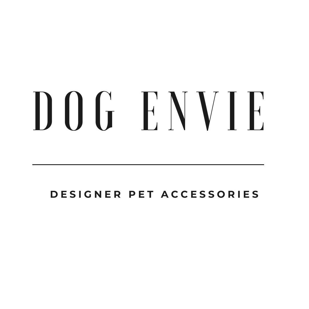 The logo or business face of "Dog Envie"