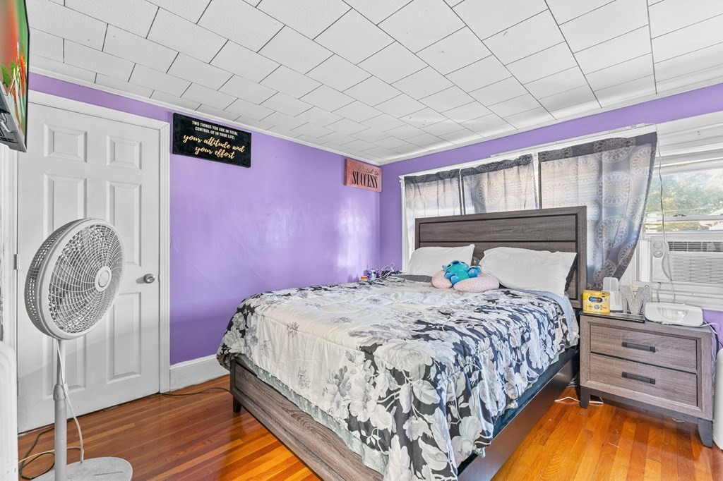 House 1914038505