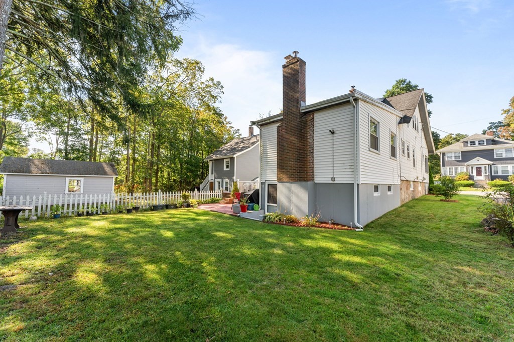 House 1914038545