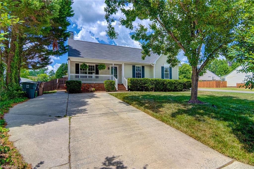 Virtual tour for 3100 Brookrun Drive, Jamestown, NC 27282