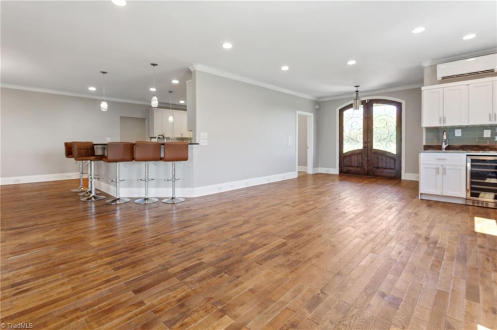House 1963123673