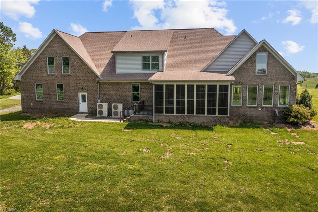 House 1963123920