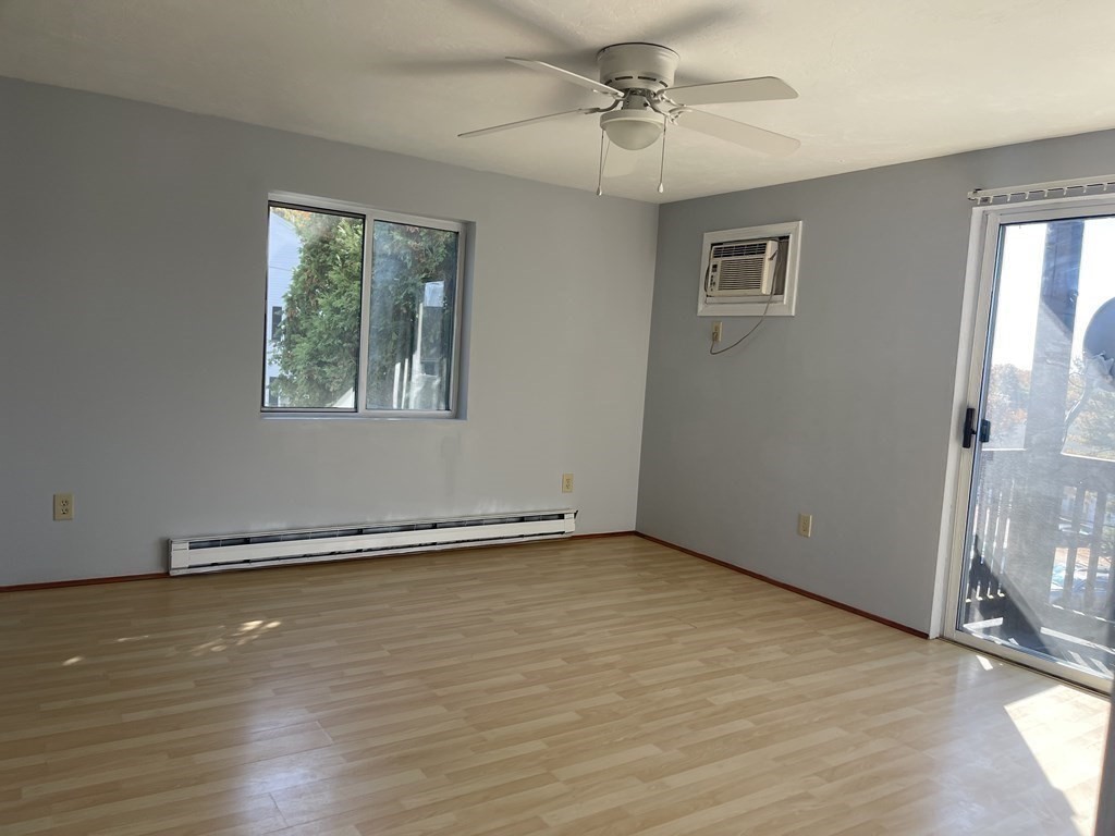 House 1964772109