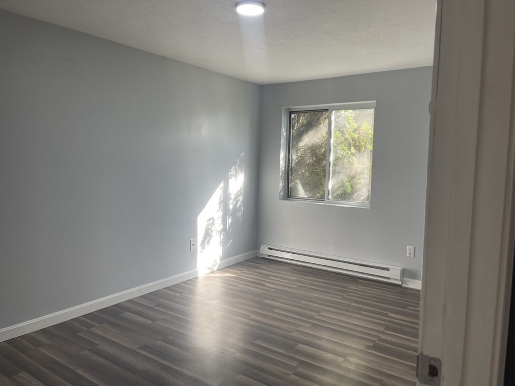 House 1964772304