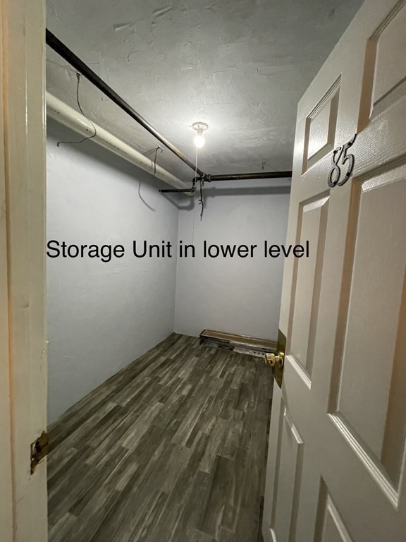 House 1964772664