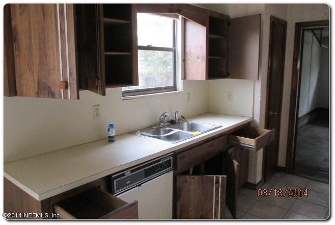 House 1992330157