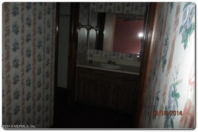 House 1992330375