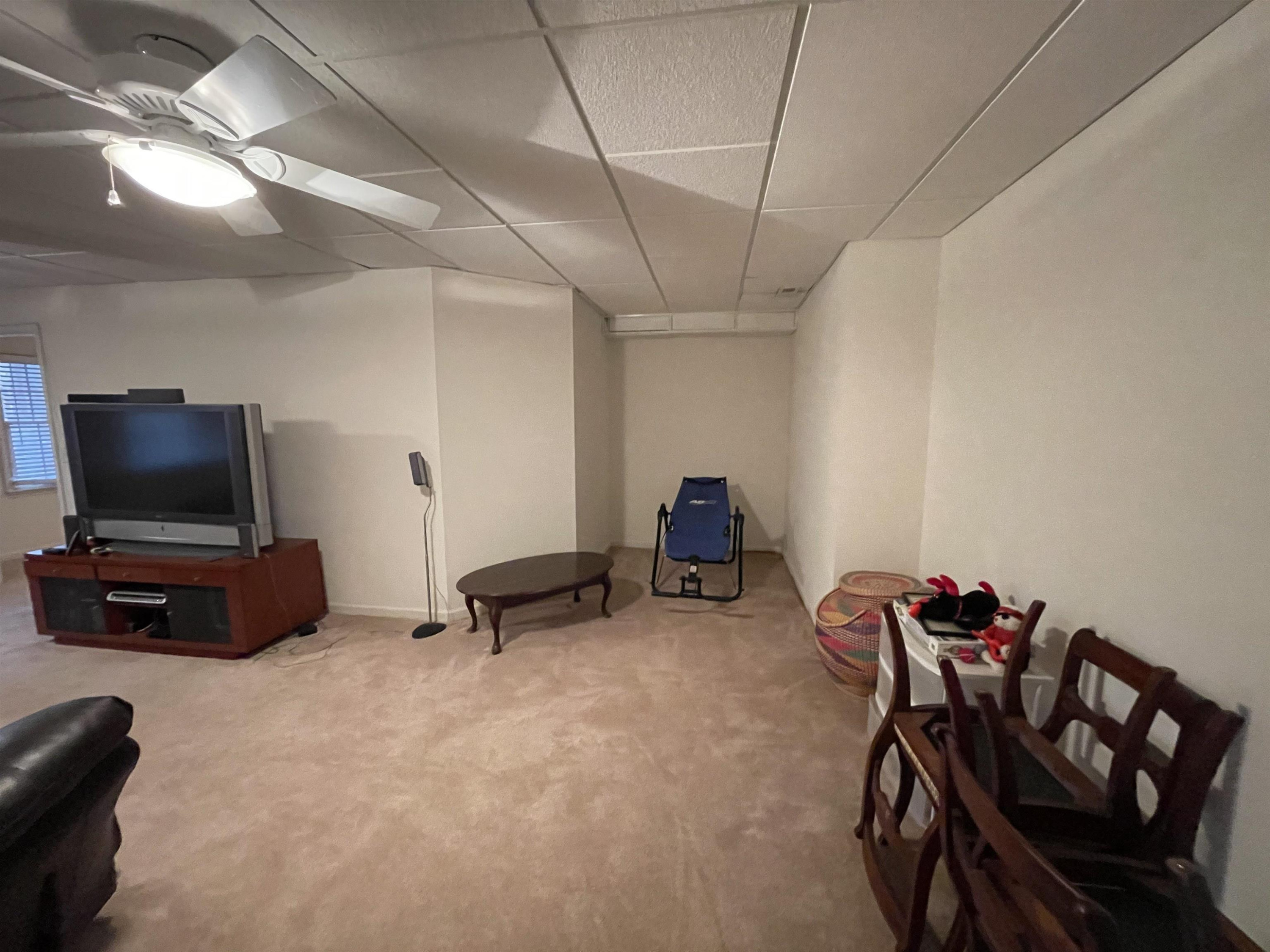 House 1995639787